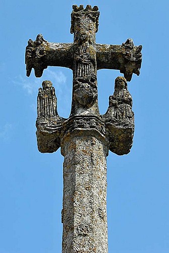 Croix de cimetière de Rivière-les-Fosses