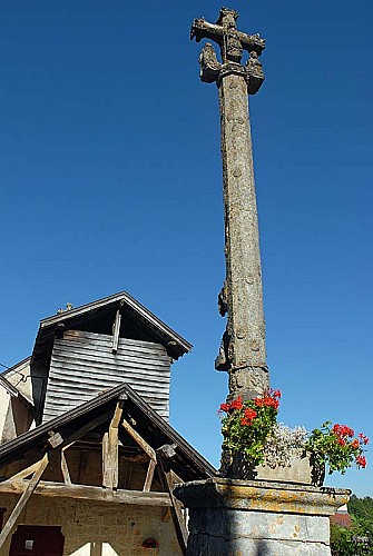 Croix de cimetière de Rivière-les-Fosses