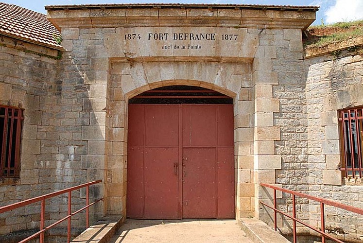 Fort de la pointe de diamant à Saint-Ciergues