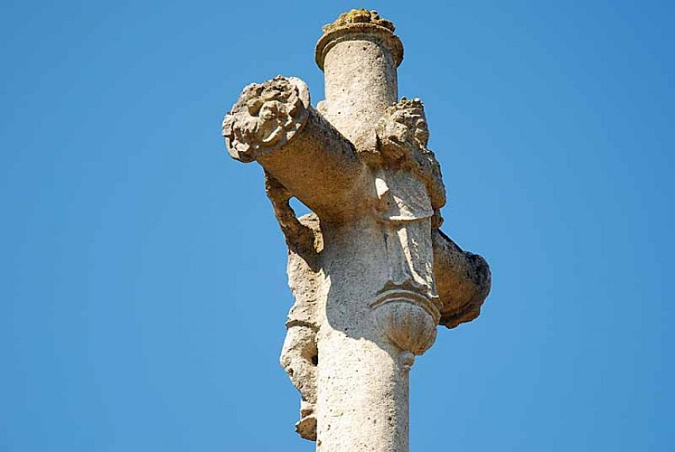 Croix de Verseilles-le-Bas
