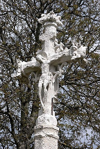Croix de cimetière à Verseilles-le-Haut