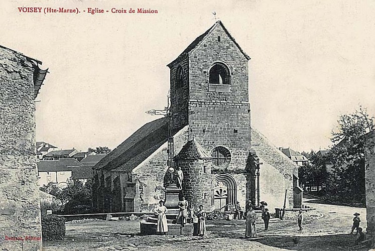 Carte postale de l'église de Voisey