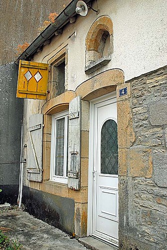 Maison au numero 4 à Aubigny