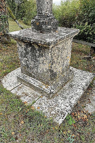 Croix du Tertre à Chalmessin