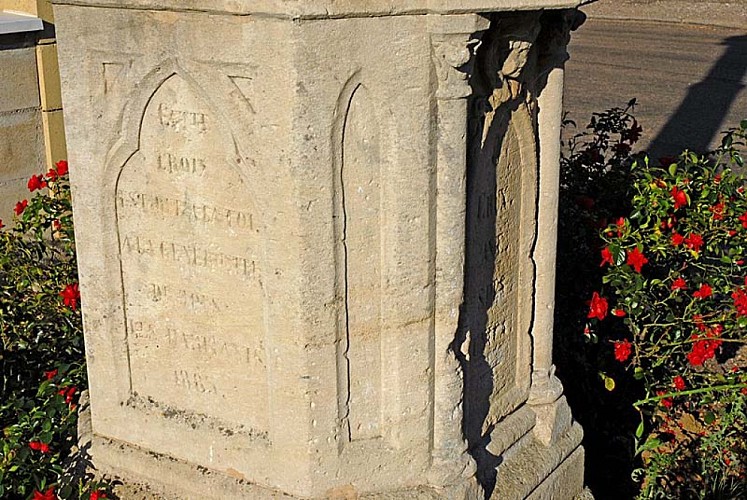 Calvaire néogothique de Charmes