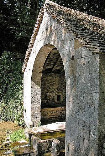 Fontaine Saint-Eloi à Chatoillenot