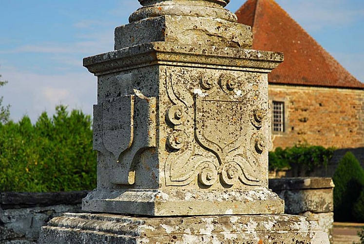 Croix de cimetière à Choiseul