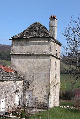 Tour carrée de Germaines