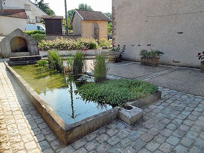 Fontaine-lavoir de Gilley