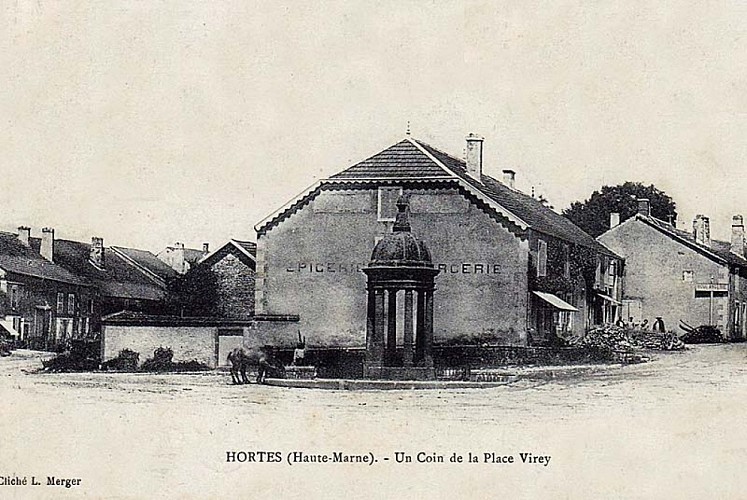 Carte postale de la fontaine de Hortes