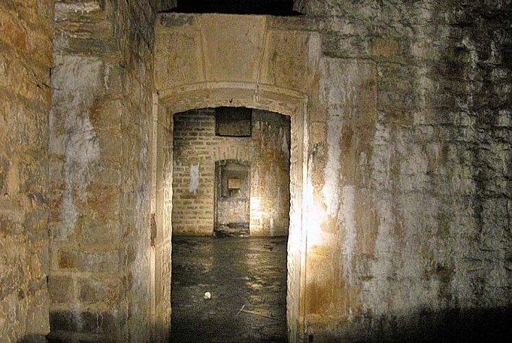 Poudrière de la pointe de diamant à Hûmes