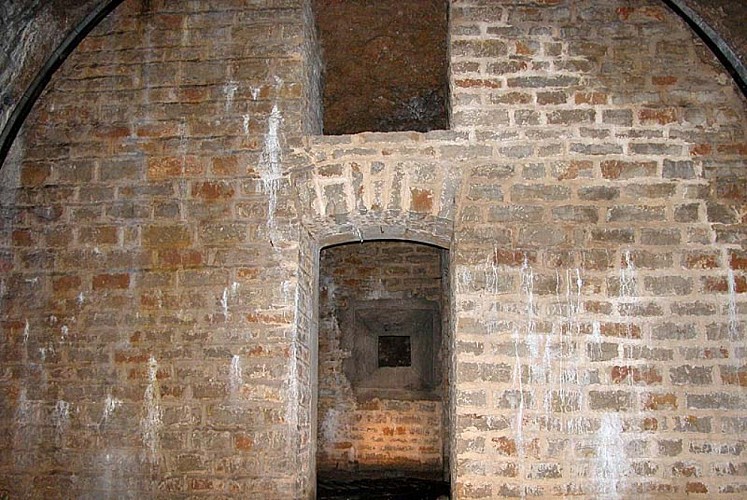 Poudrière de la pointe de diamant à Hûmes