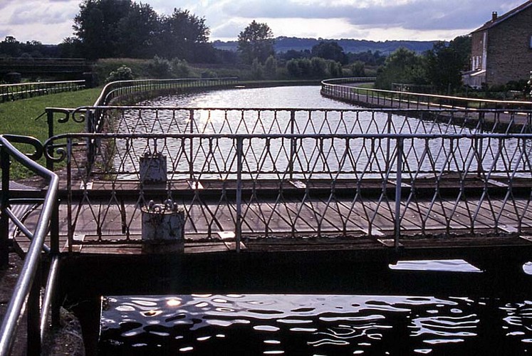 Ancien pont tournant de Jorquenay
