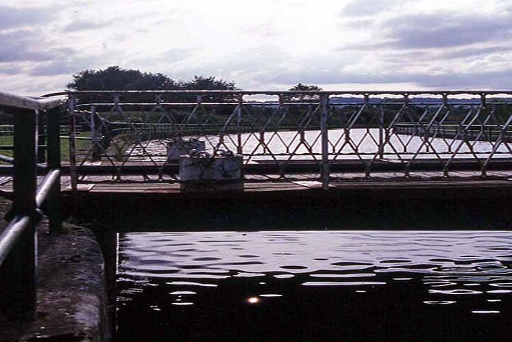 Ancien pont tournant de Jorquenay