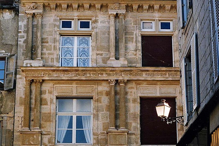 Façade Renaissance de la rue Saint-Didier à Langres