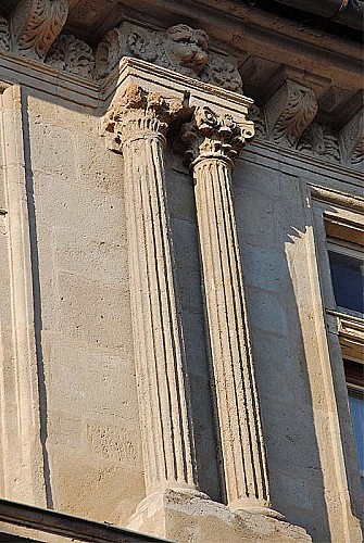 Facade-renaissance-rue-saint-didier-langres-05-Angelique-Roze