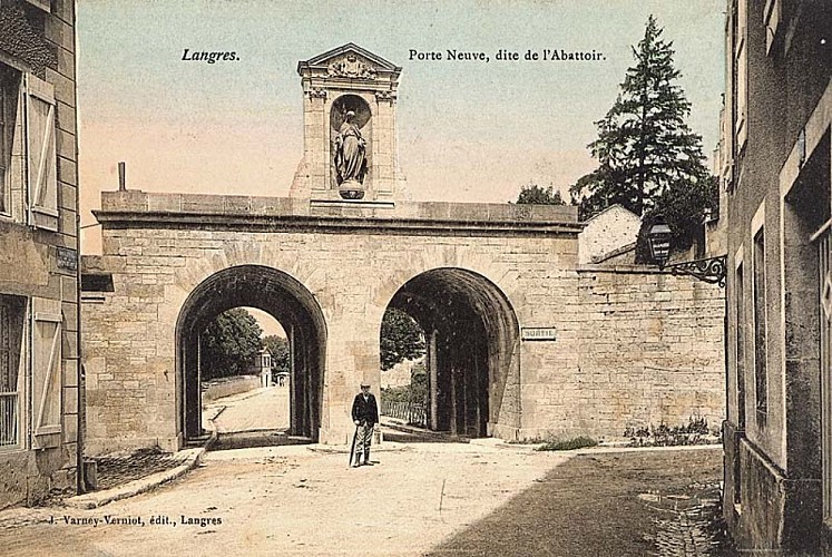 Carte postale de la porte des Terreaux à Langres
