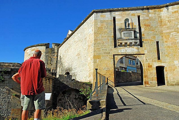 Porte Henri 4 à Langres