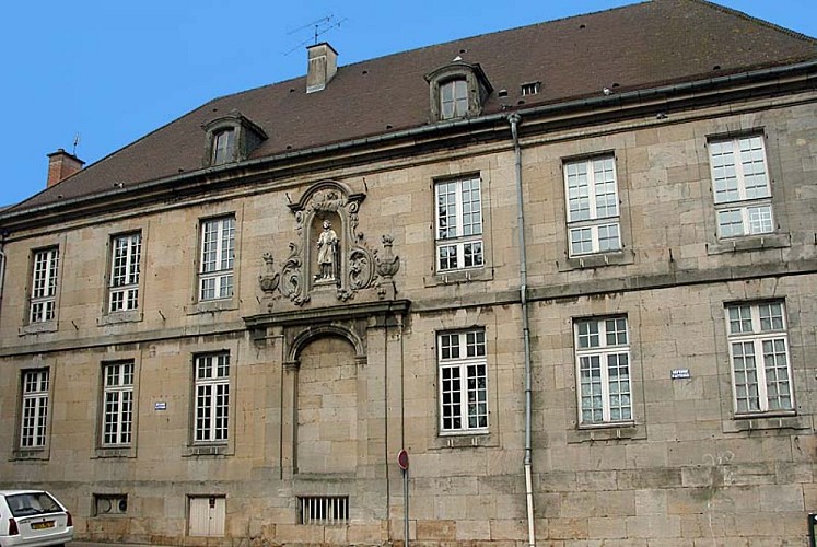 Ancien hôpital Saint-Laurent à Langres