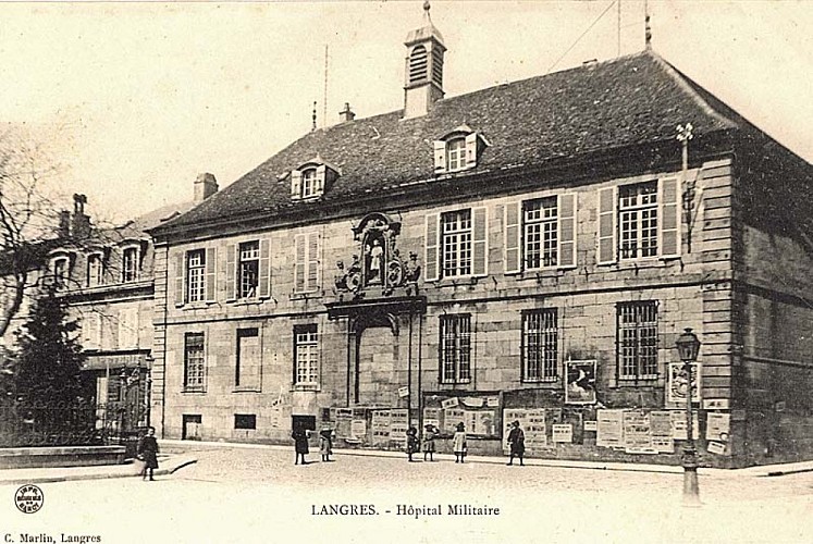 Carte Postale de l'ancien hôpital Saint-Laurent à Langres