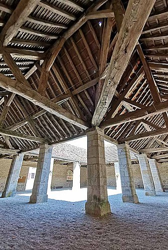 Halles de Montsaugeon