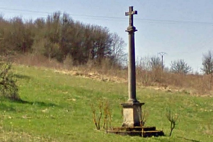 Croix à Neuvelle-les-Voisey