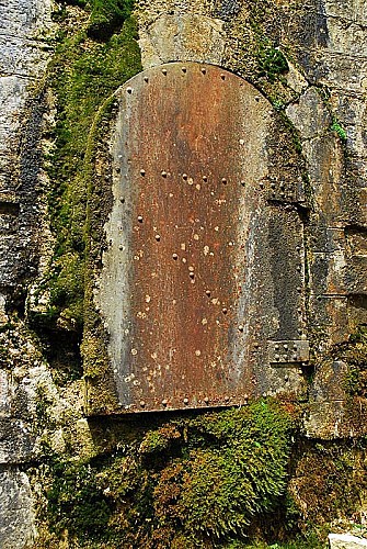 Tunnel du canal entre Champagne et Bourgogne à Noidant-Chatenoy