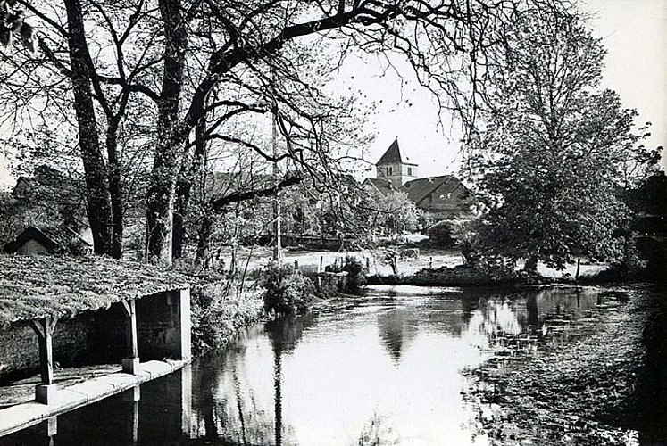 Carte postale du lavoir d'Ormancey