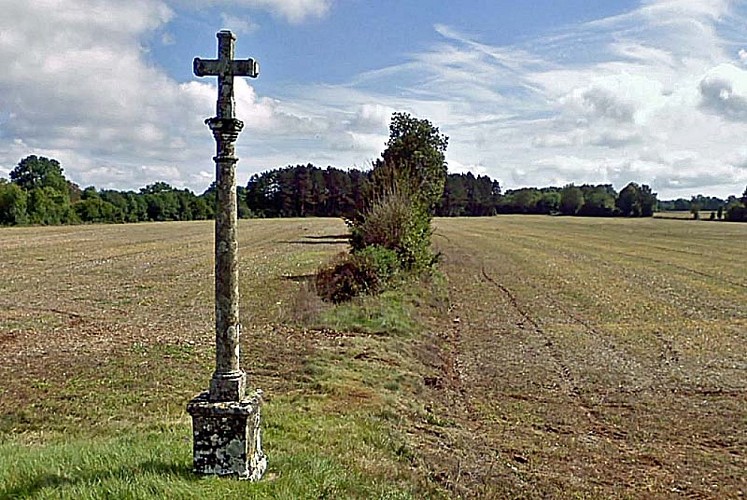 Croix près de Perrancey