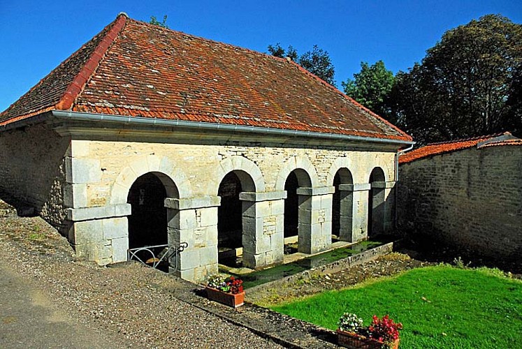 Lavoir de Perrogney-les-Fontaines