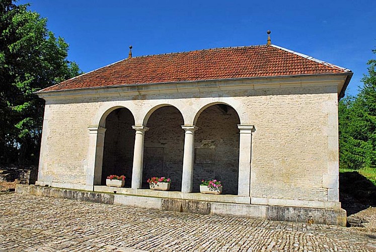 Fontaine du Mont à Perrogney-les-Fontaines