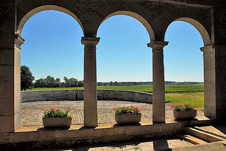Fontaine du Mont à Perrogney-les-Fontaines