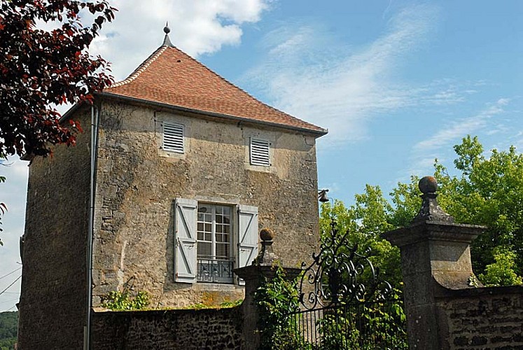 Maison forte de Rrivière-les-Fosses