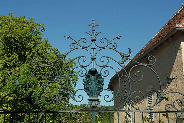 Maison forte de Rrivière-les-Fosses