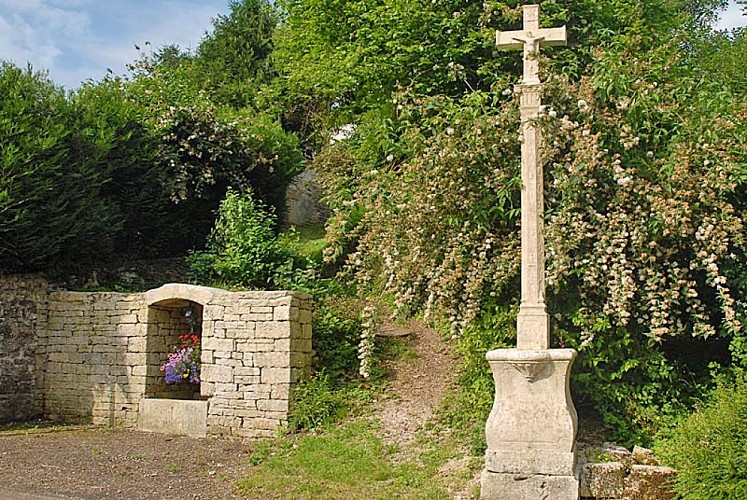 Croix à Rivière-les-Fosses