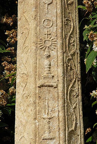 Croix à Rivière-les-Fosses