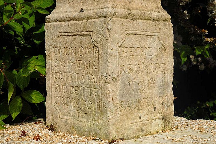 Croix à Rivière-les-Fosses