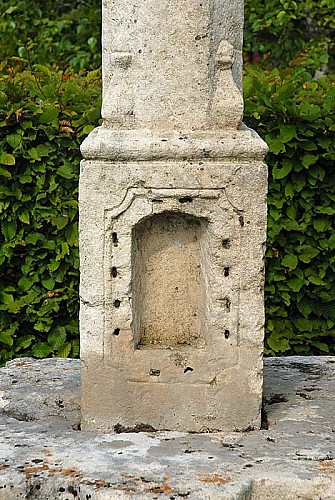 Calvaire à Rivière-les-Fosses