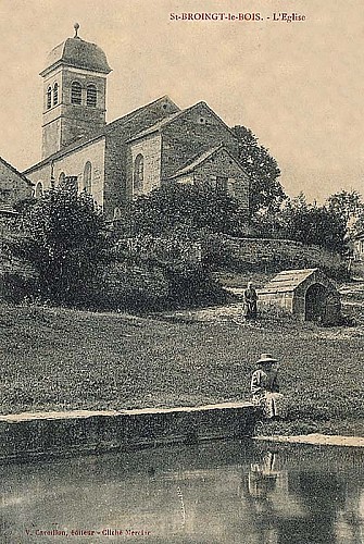 Carte postale de l'église de Saint-Broingt-le-Bois