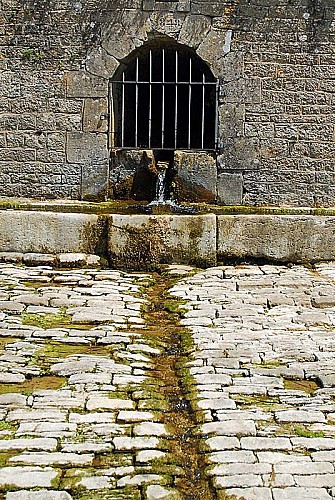 Fontaine de Saints-Geosmes