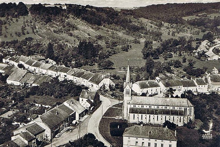 Carte postale de l'église de Vicq