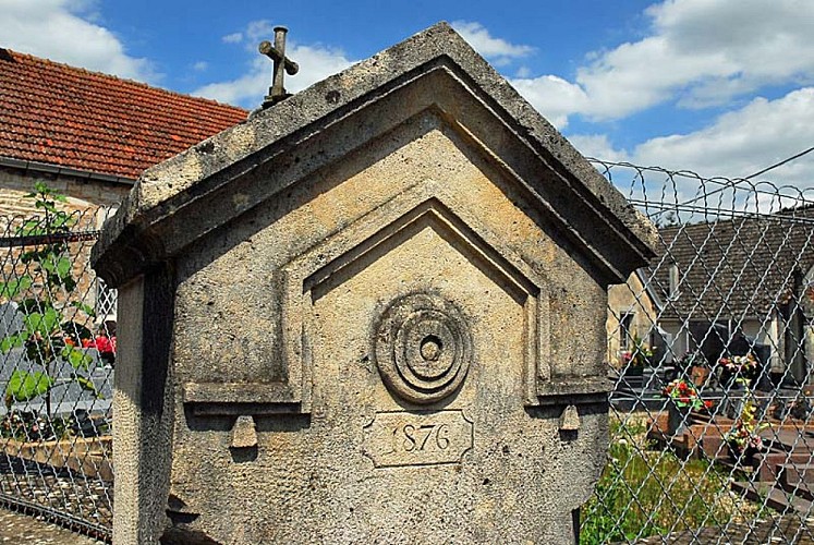 Fontaine-abreuvoir de Villemoron