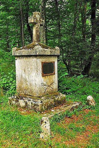 Croix au loup à Vivey