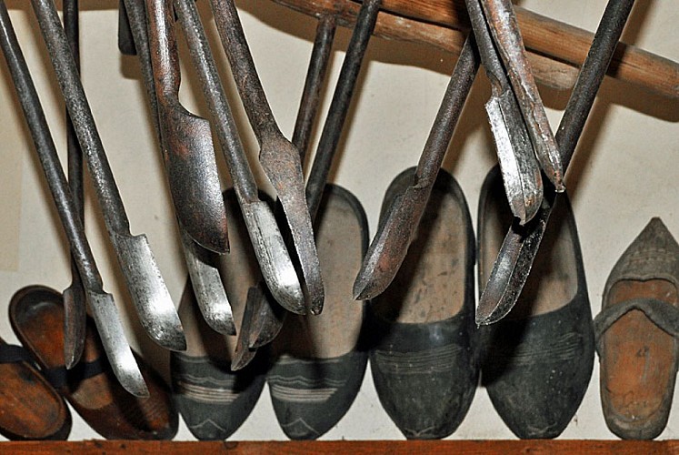 Musée de Voisey - sabots