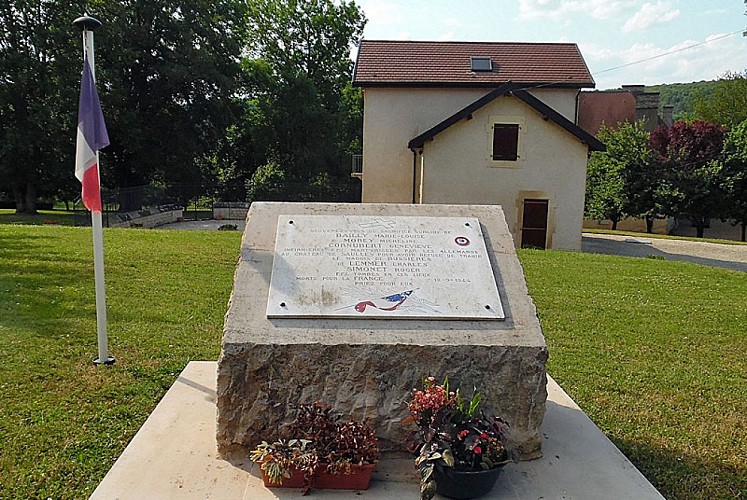 Monument commémoratif F.F.I. dits "des infirmières" à Saulles