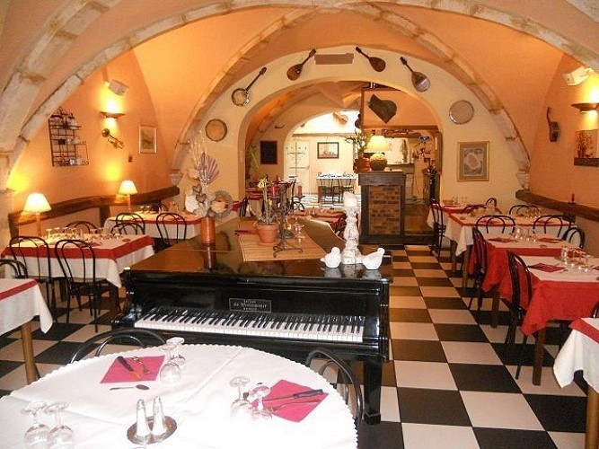 table des halles salle de restaurant._3