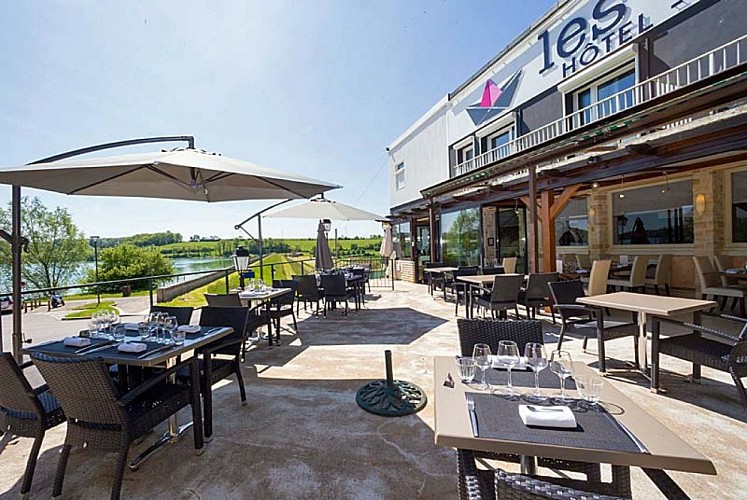 Restaurant les Voiliers - lac de la Liez