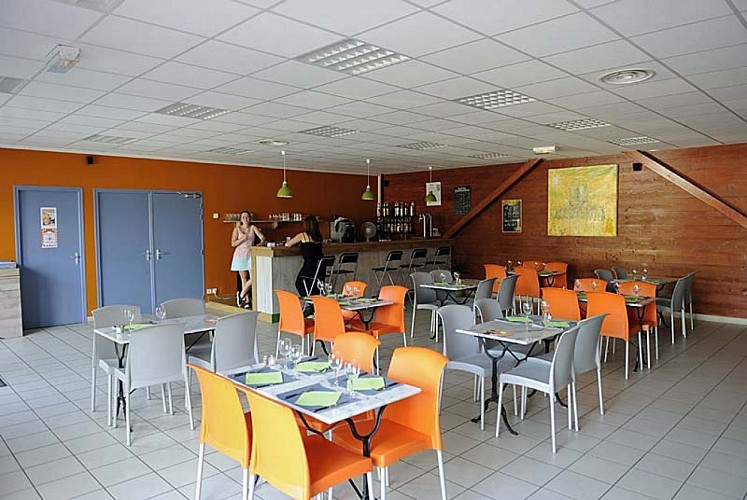 Restaurant du camping du lac à Villegusien