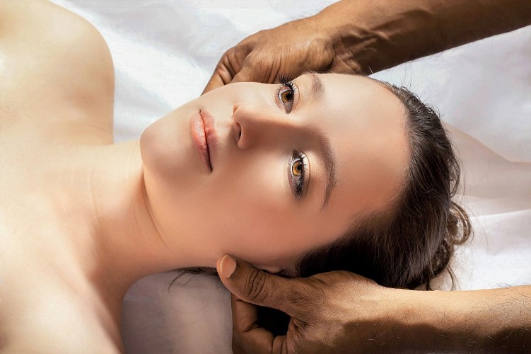 relaxation (massage assis ou allongée, détente du dos, réflexologie...)