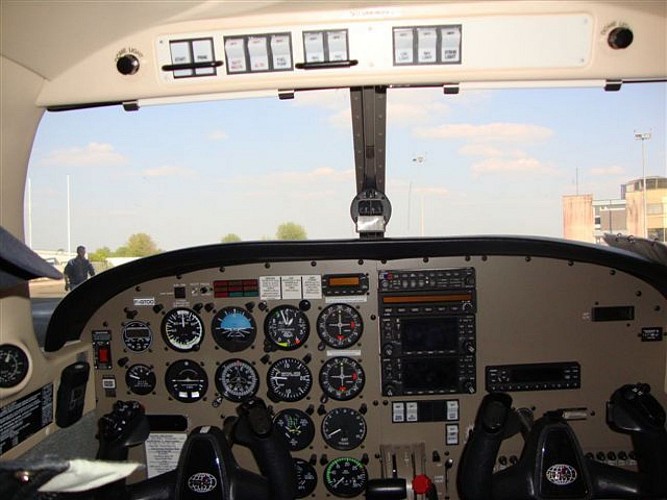 champagne 52 chaumont loisirs loisirs aeriens aeroclub aeroclub chaumont haute marne  mdt522._3